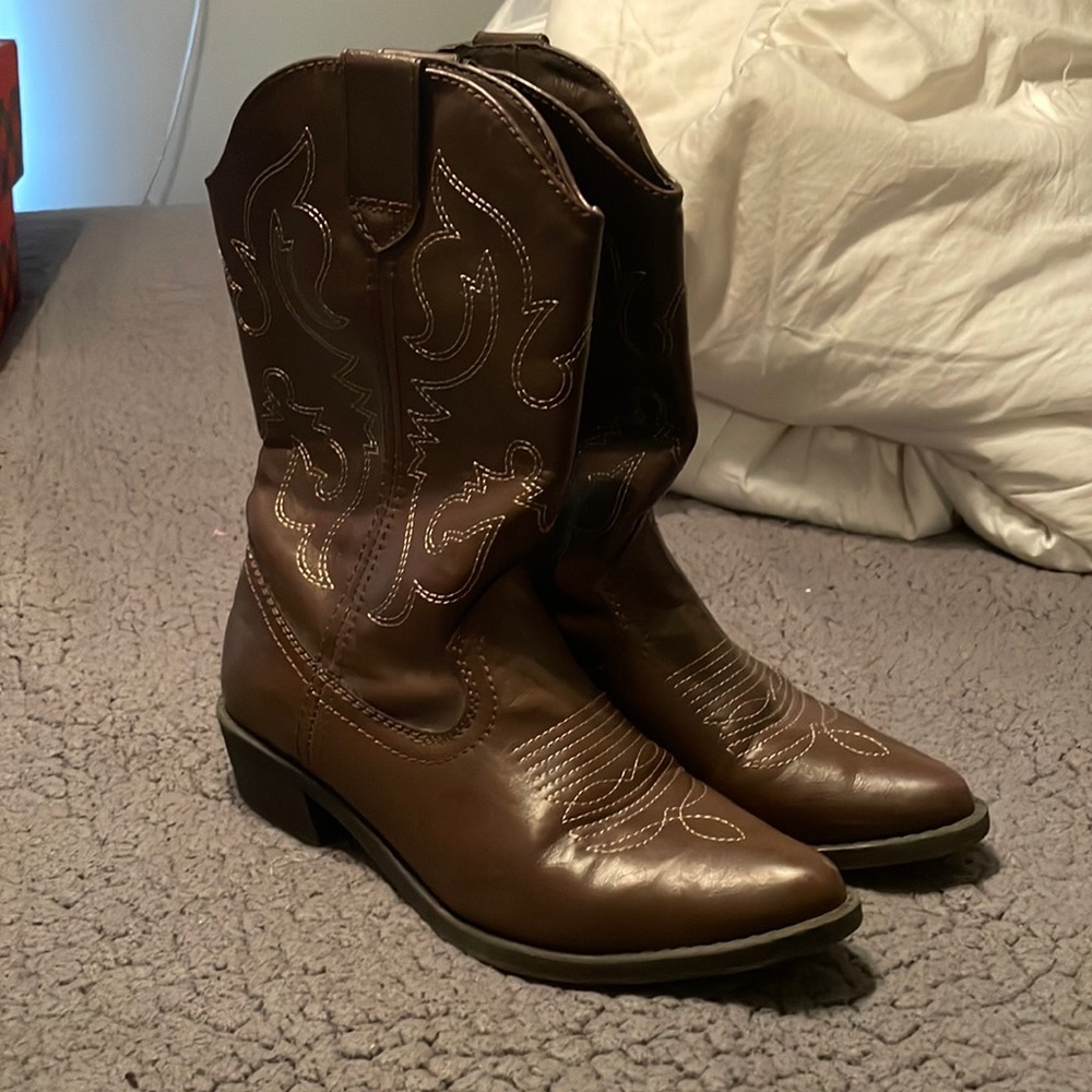 SO Brand Cowboy boots